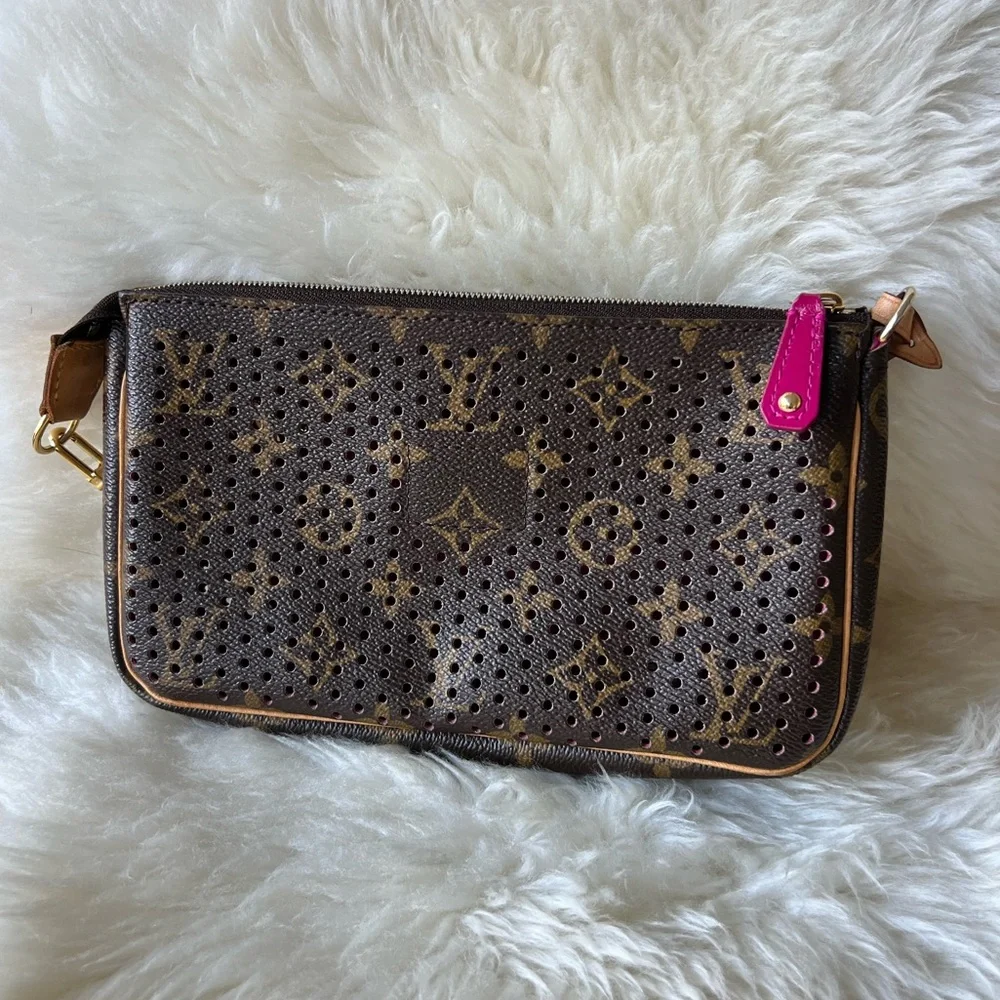 Louis Vuitton Perforated Monogram Clutch - Picture 7 of 10
